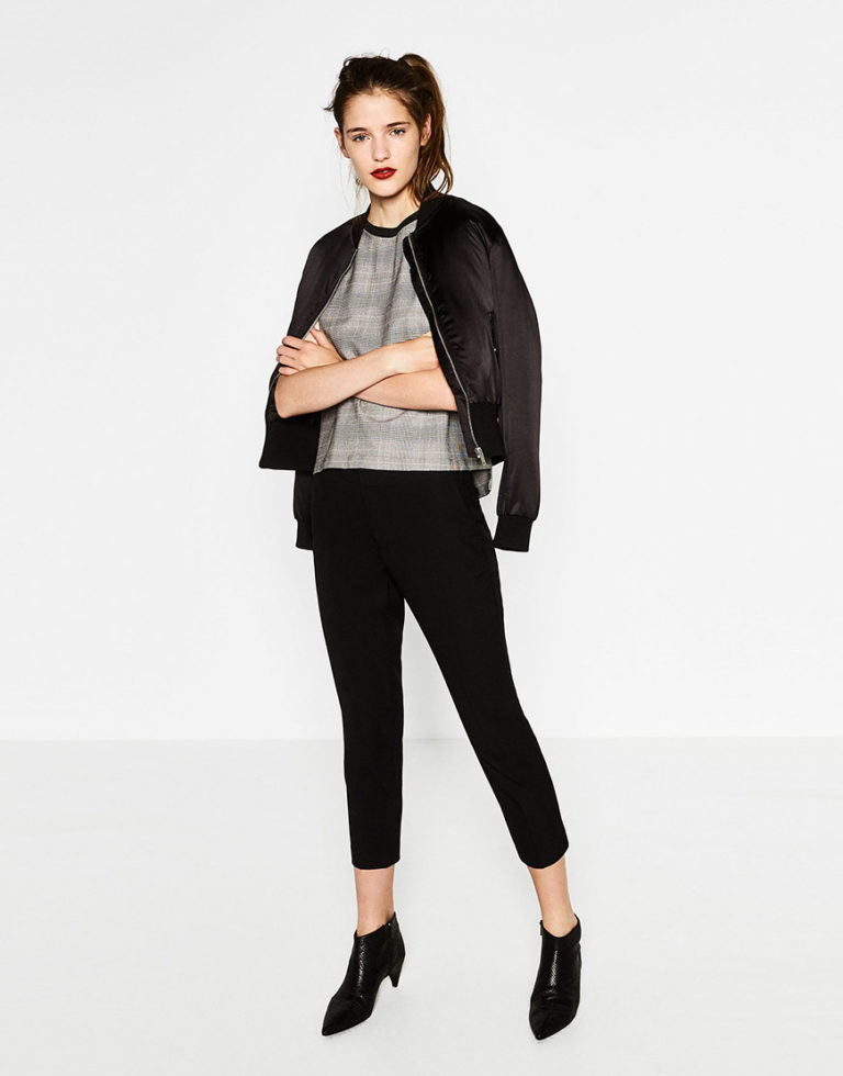 Eingerless gloves in camel